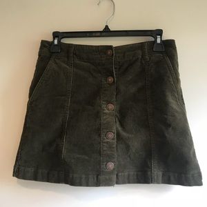 Forever 21 Green corduroy button up skirt!